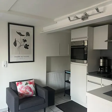 Apartamento Kleine Flora - *